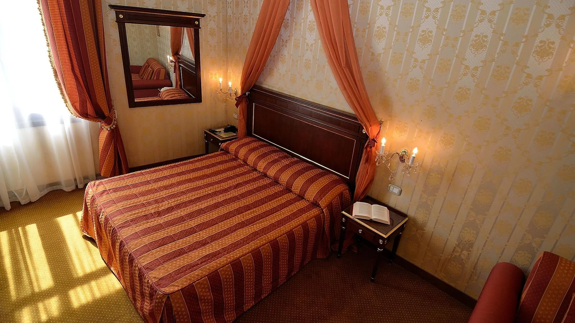 Locanda La Corte Venice 3*,