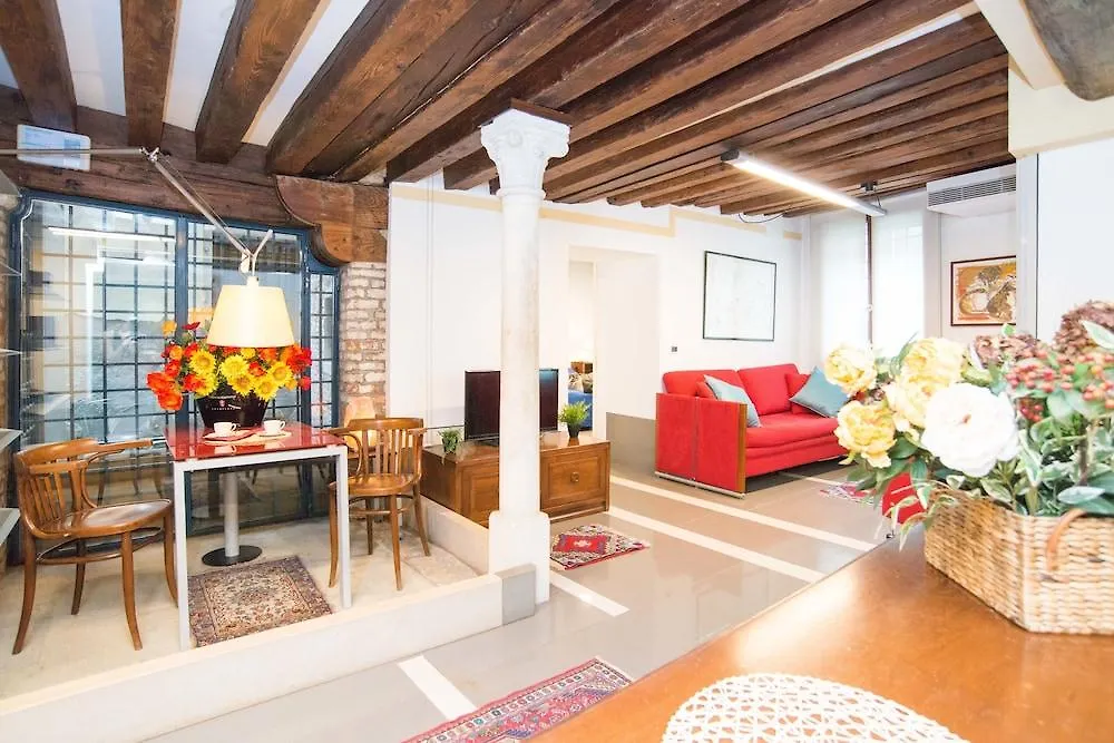 Locanda La Corte Venice Bed & Breakfast