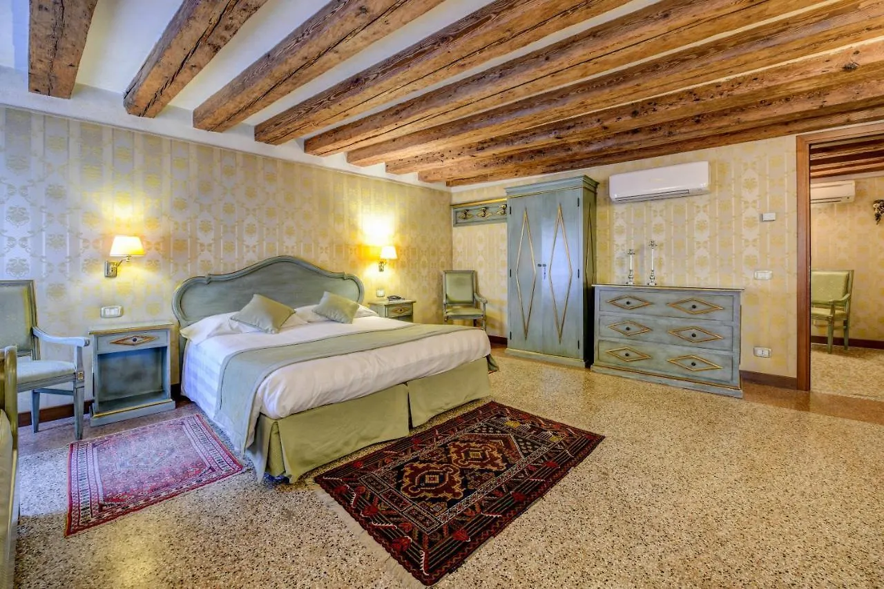 Locanda La Corte Venice Bed & Breakfast