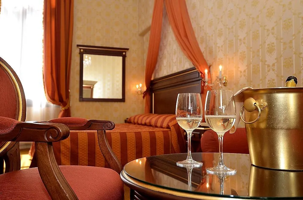 Locanda La Corte Venice 3*,  Italy